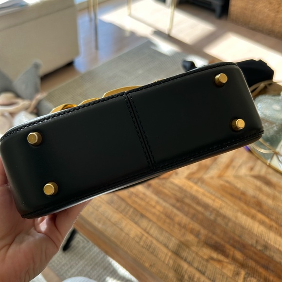 Valentino Small VLogo Chain Shoulder Bag Excellent Condition, Adjustable Straps! - Picture 10 of 13